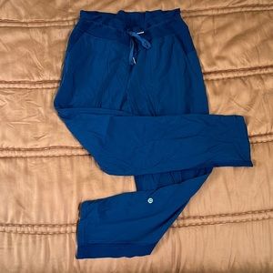 Lululemon Cropped Dance Studio Pants